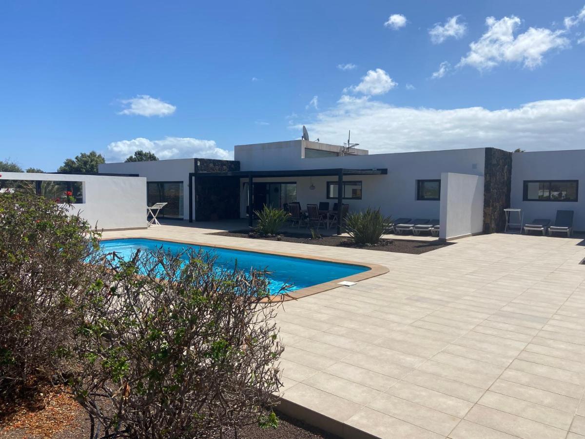 Heated & Shared Pool Villa Matriana 36A, North Shore Villas Lajares Exteriör bild